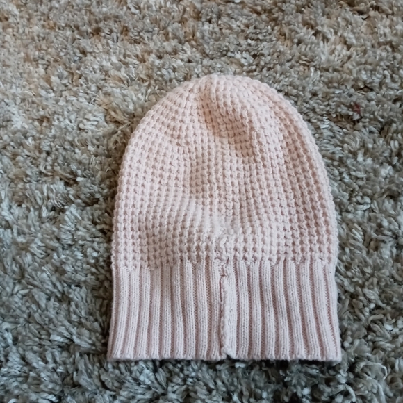 H&M pink women's beanie - Picture 3 of 3